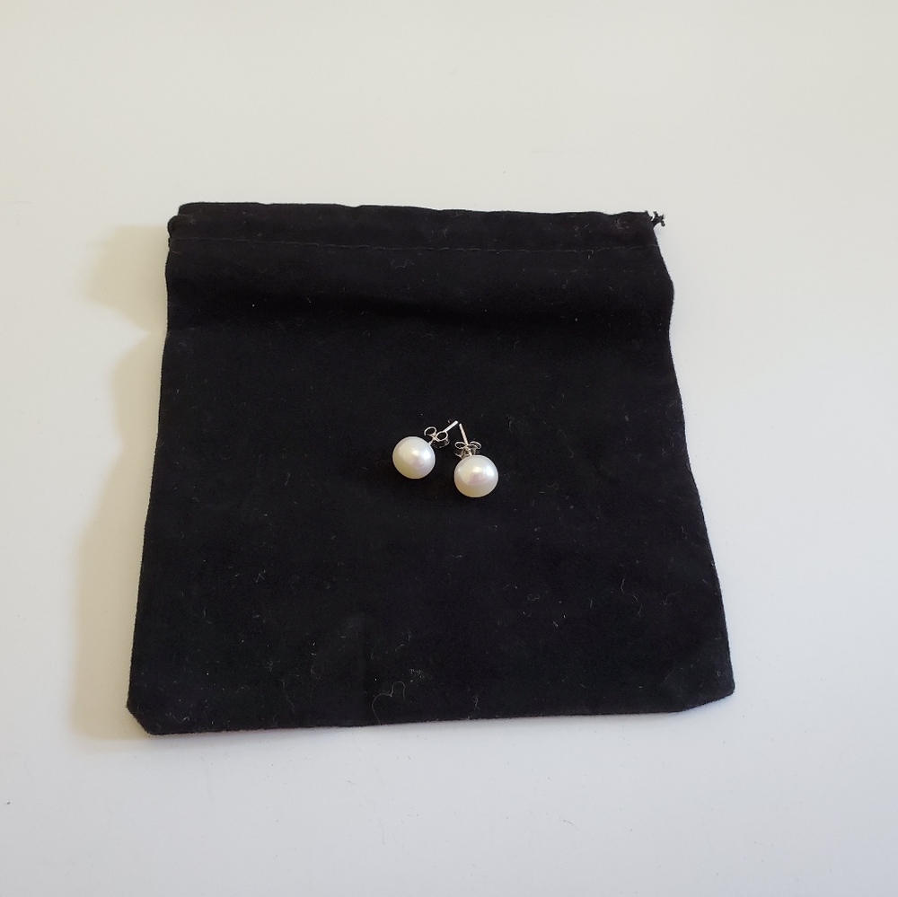 Women's Cultured Freshwater Pearl Stud Earrings - Picture 6 of 6
